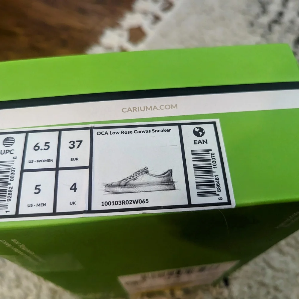 Cariuma OCA Low Rise Canvas Sneaker Size 6.5 - Picture 4 of 6